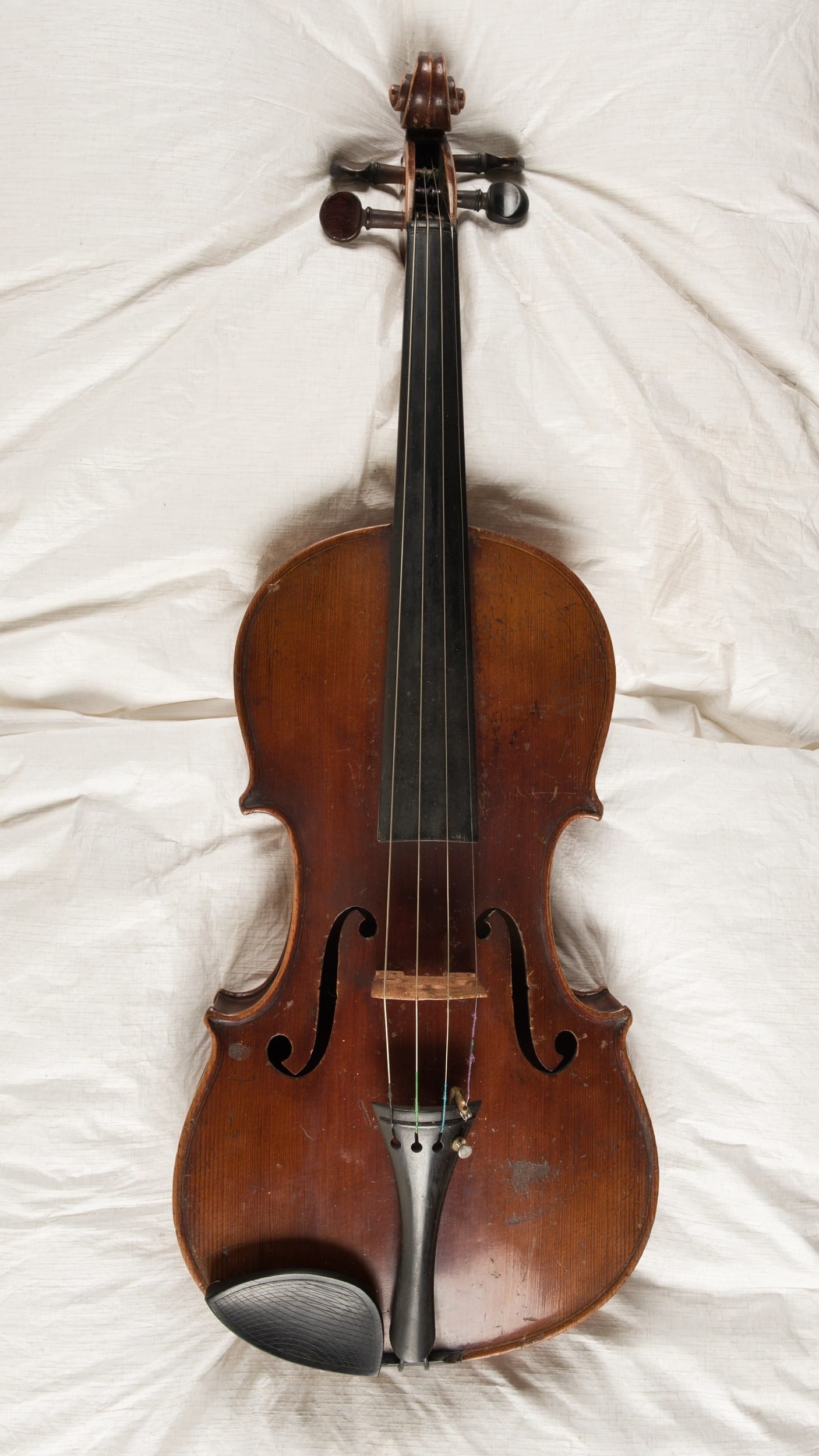Close-up of Albert Einstein’s 1894 Anton Zunterer violin