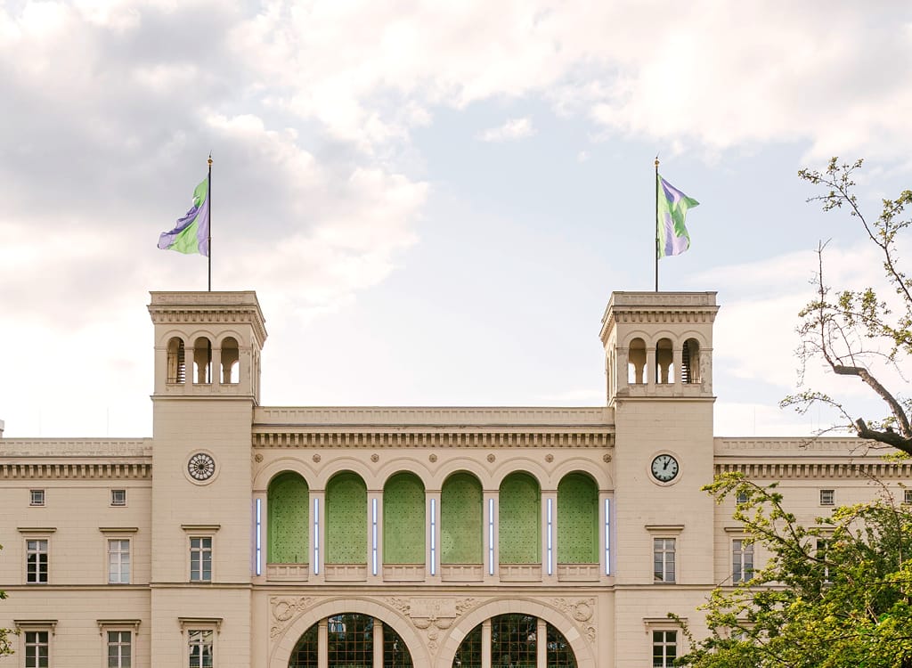 Outdoor view of Berlin Art Week Garten at Hamburger Bahnhof – Nationalgalerie der Gegenwart